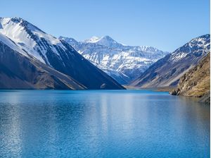 LAGO EMBALSE EL YESO NOS ANDES