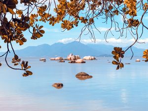 ONDE O MAR ENCONTRA A MONTANHA