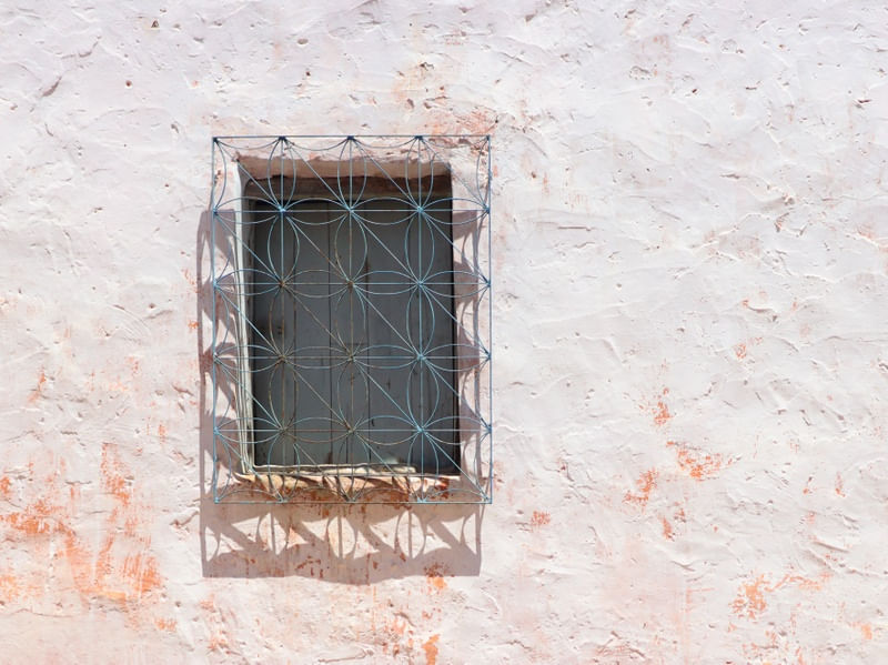 JANELA DE CASA CAIADA