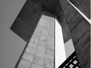 MONUMENTO CONCRETO III