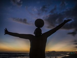 O CRISTO FUTEBOLISTA