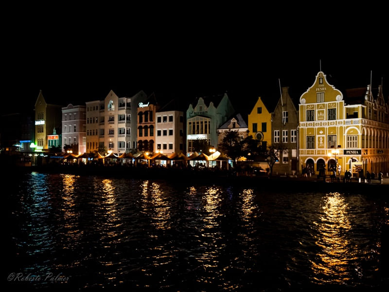 NOITE EM CURAÇAO