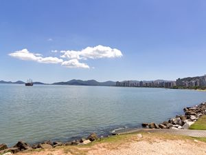 LINDA FLORIPA