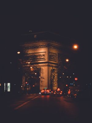 LE TRIOMPHE