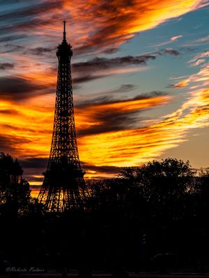 TORRE EIFFEL NO POR DO SOL-2