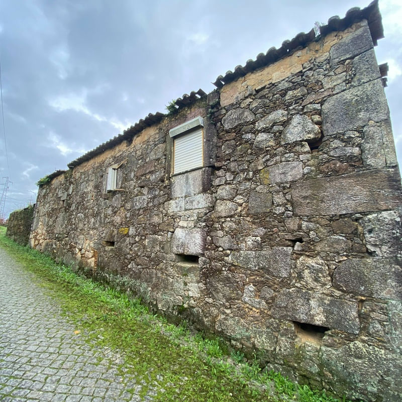 CASA ANTIGA EM PORTUGAL