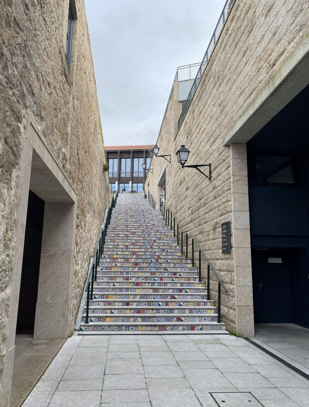ESCADARIA EM PORTO