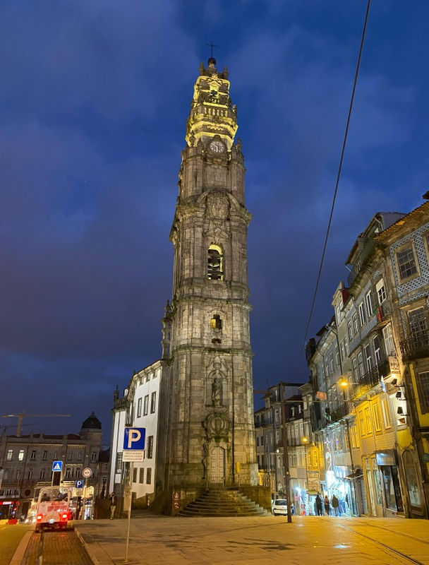 TORRE DOS CLÉRIGOS EM PORTO