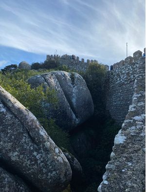 PEDRAS NO CASTELO
