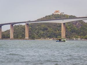 BARCO PESQUEIRO NA BAÍA DE VITÓRIA - VILA VELHA