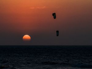 KITESURF NO PÔR DO SOL