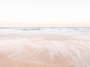 MAR EM MOVIMENTO 12 - PRAIA LEVE E MINIMALISTA
