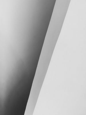 ARQUITETURA ABSTRATA EM PRETO E BRANCO - 9