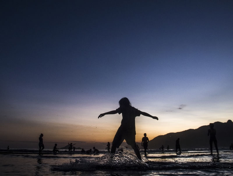 SURFISTA DE PRAIA RASA