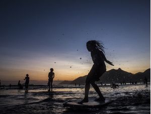SURFISTA DE PRAIA RASA 2