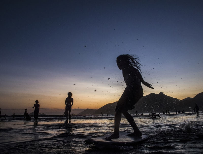 SURFISTA DE PRAIA RASA 2