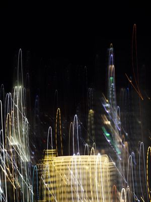 FOTOGRAFIA CIDADE ABSTRATA NOITE COLORIDA