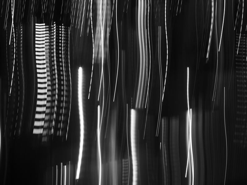 AS LUZES ABSTRATAS DA CIDADE P&B
