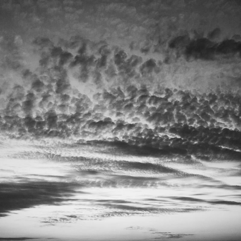 SOBRE NUVENS