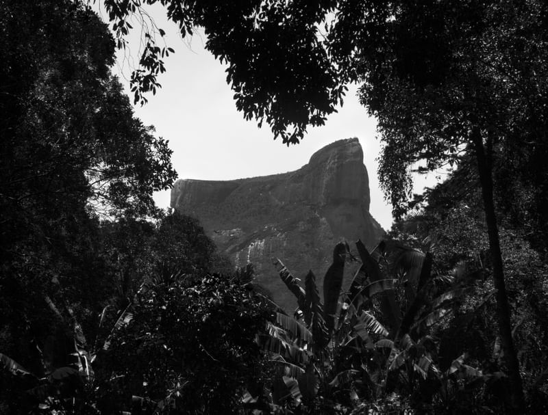 GÁVEA EMOLDURADA