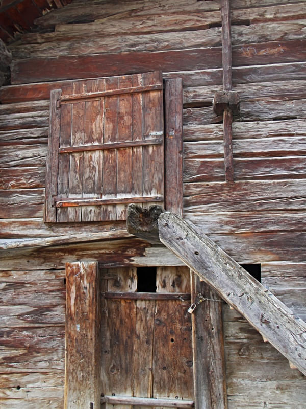 PORTA DA CABANA