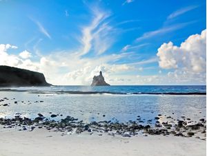 PRAIA DO ATALAIA E ILHA DO FRADE, FERNANDO DE NORONHA
