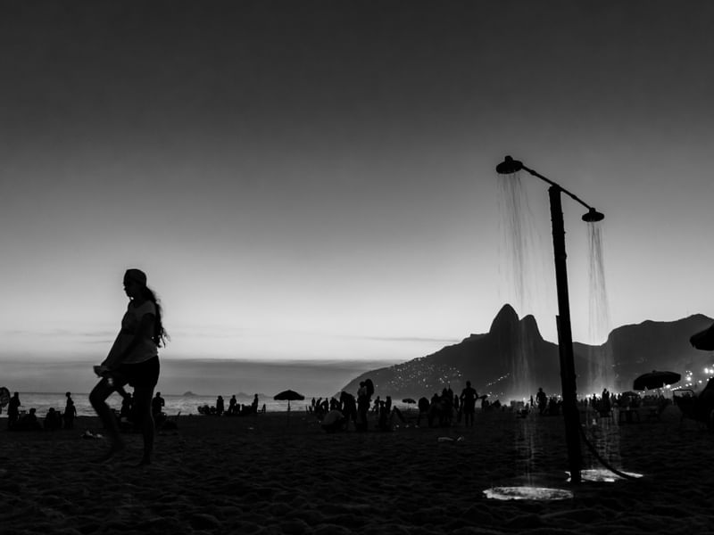 DOIS IRMÃOS TOMANDO BANHO 2