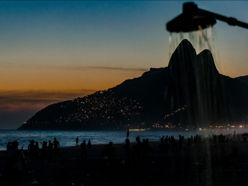DOIS IRMÃOS TOMANDO BANHO 4
