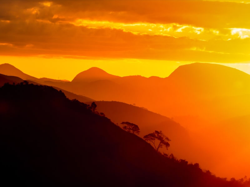 PÔR-DO-SOL NA SERRA