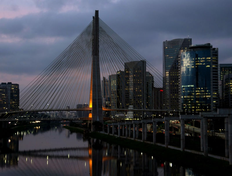 PONTE ESTAIADA - ANOITECER