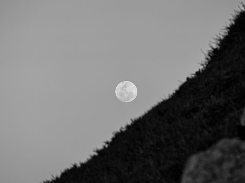 LUA E MONTANHA PB