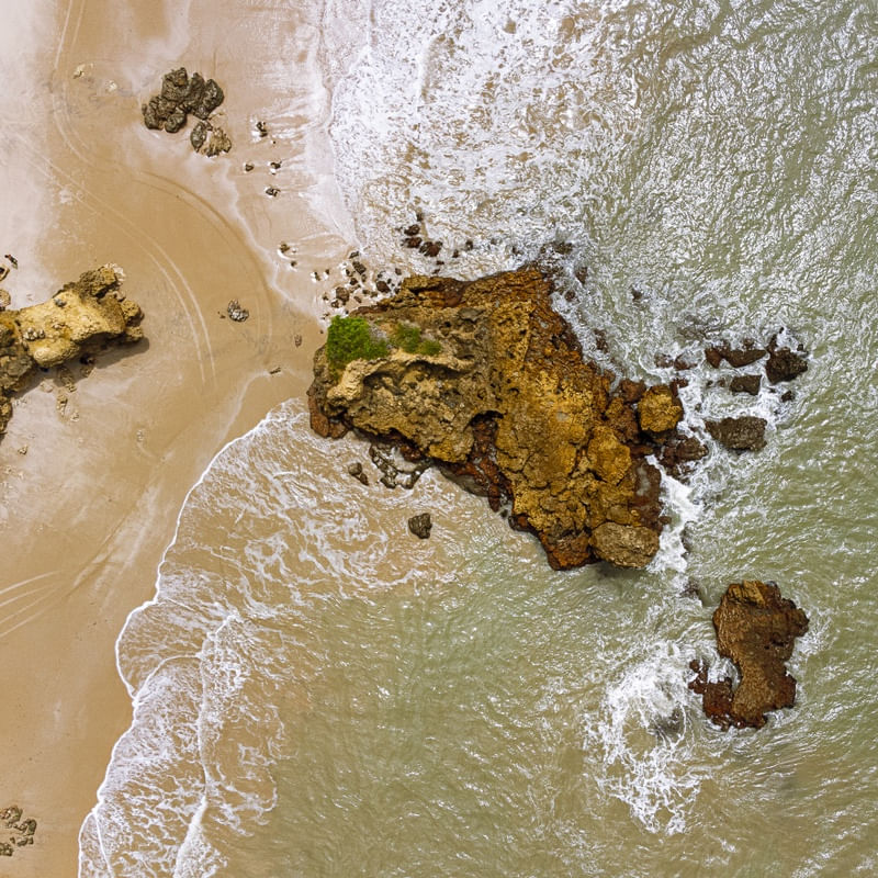 MAR E PEDRA - PARAÍBA