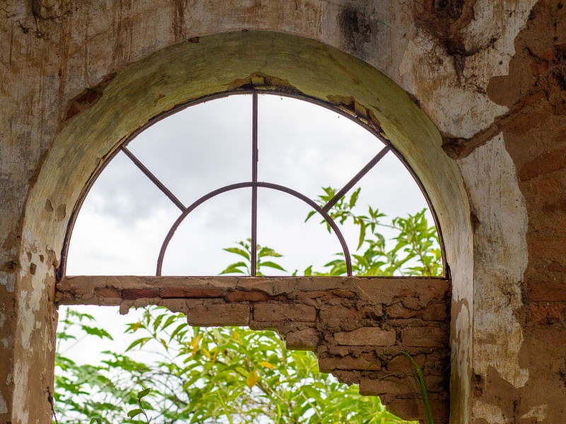 PORTAL EM RUINA