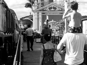 EM MARIANA-MG