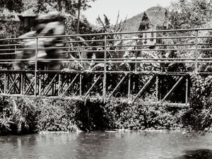 PONTILHÃO P&B