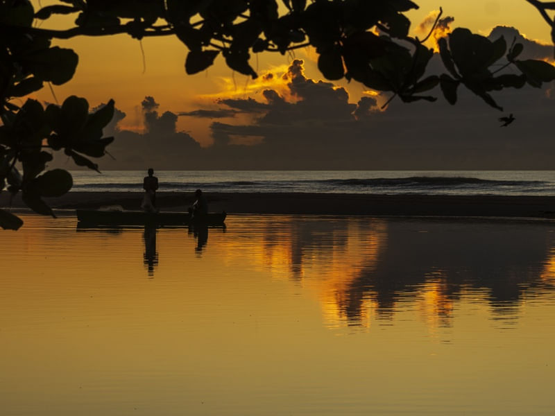 PESCA AO NASCER DO SOL NA LAGOA DE CARAPEBUS