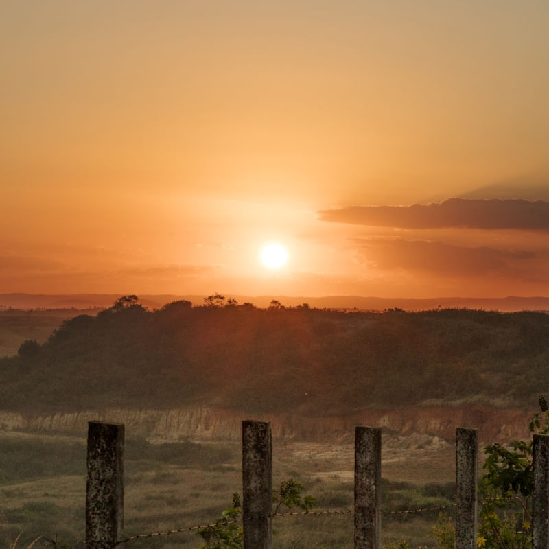PÔR DO SOL NA ESTRADA - PARAÍBA - QUADRADO