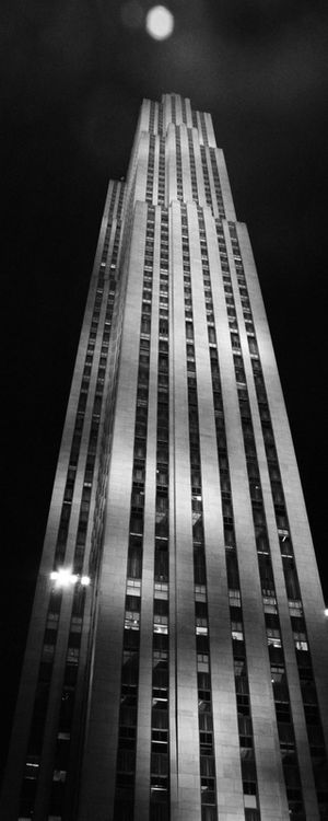 ROCKEFELLER À NOITE