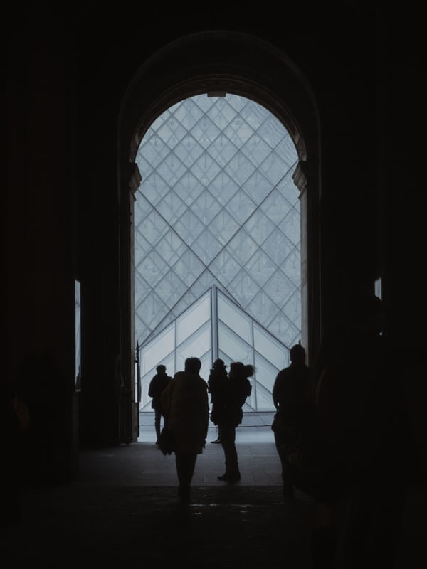 MUSEU DO LOUVRE EM PARIS