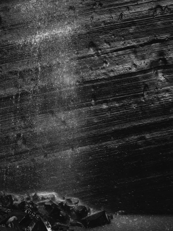 WATERFALL DARK MINIMALIST II