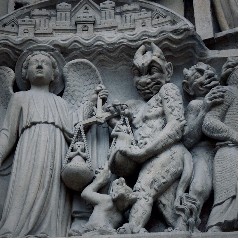 O PORTAL DO DIABO (DA SÉRIE PARIS)