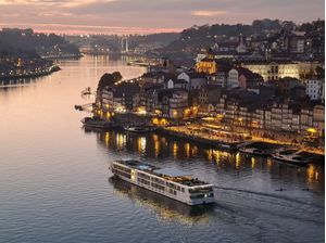 ANOITECER NO DOURO