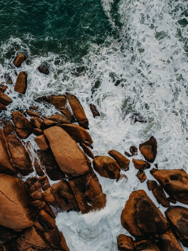 NATUREZA: MAR E PEDRAS I