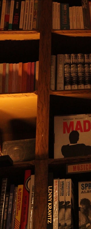 MÚSICA E FILMES EM LIVROS