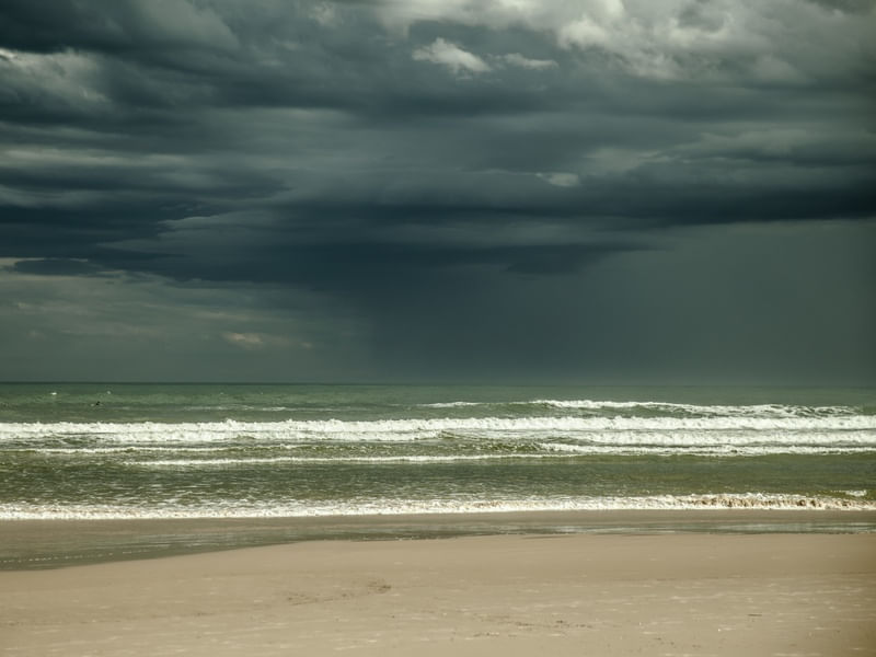 THE RAIN ON THE BEACH - JOAQUINA - FLORIPA