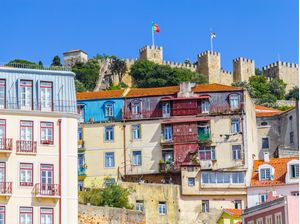 PRÉDIOS DE LISBOA E CASTELO DE SÃO JORGE
