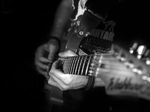 JOHN GUITARRISTA