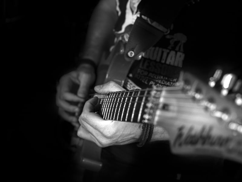 JOHN GUITARRISTA