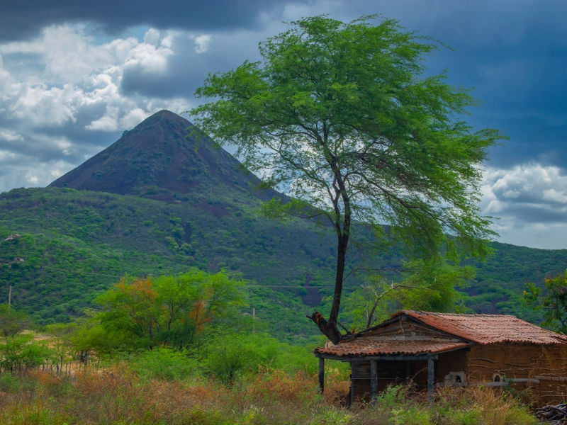 VIAGENS, PICO DO CABUGI.
