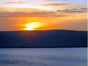 PÔR DO SOL EM LENÇOIS